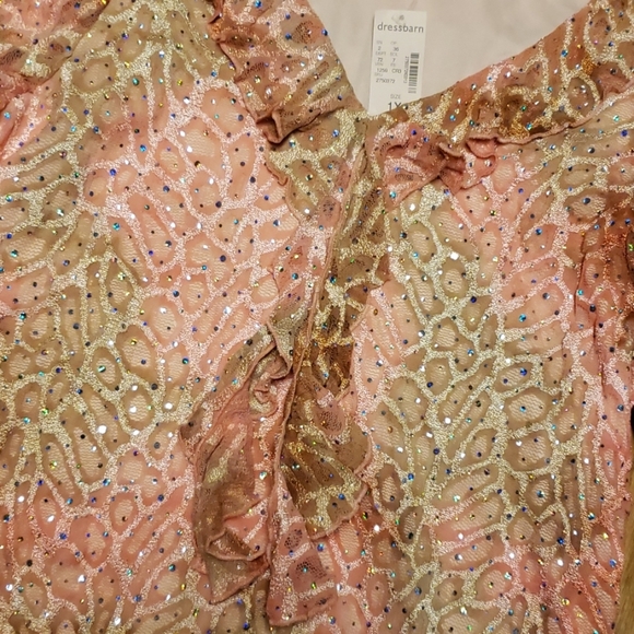 NWT 1X peach tan sparkle ruffle lace top - Picture 2 of 3